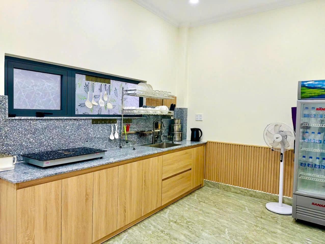 Bach Thao Hotel *